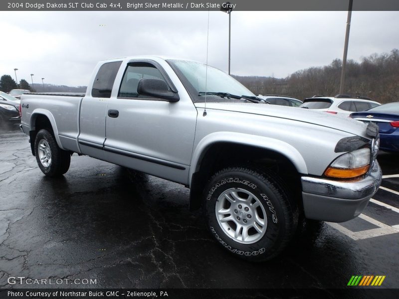 Bright Silver Metallic / Dark Slate Gray 2004 Dodge Dakota SLT Club Cab 4x4