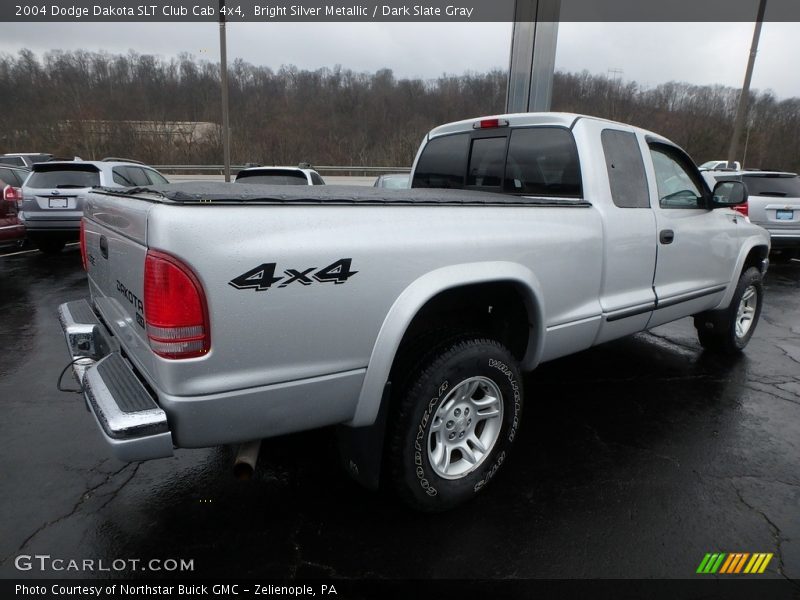Bright Silver Metallic / Dark Slate Gray 2004 Dodge Dakota SLT Club Cab 4x4