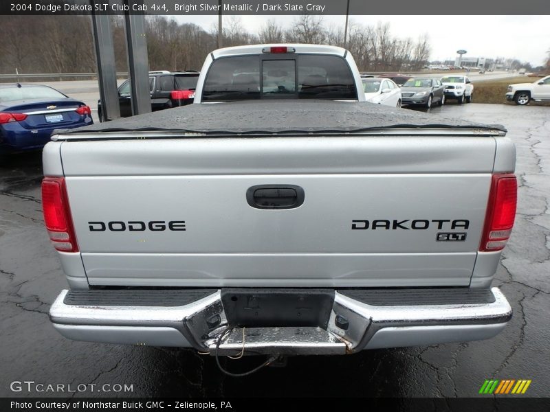 Bright Silver Metallic / Dark Slate Gray 2004 Dodge Dakota SLT Club Cab 4x4