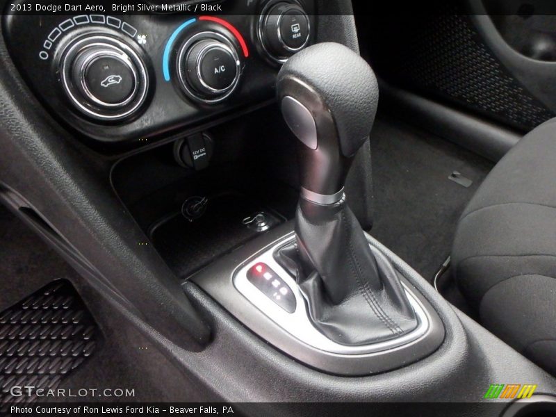 Bright Silver Metallic / Black 2013 Dodge Dart Aero