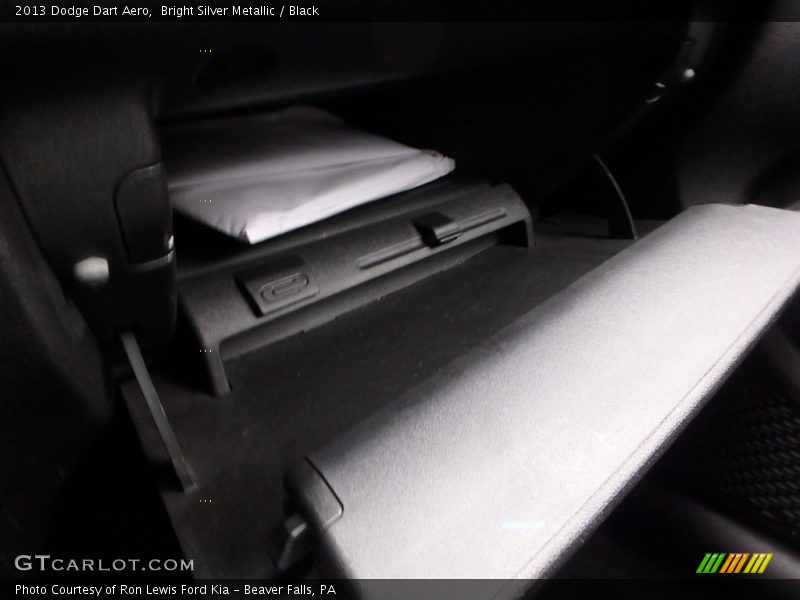 Bright Silver Metallic / Black 2013 Dodge Dart Aero