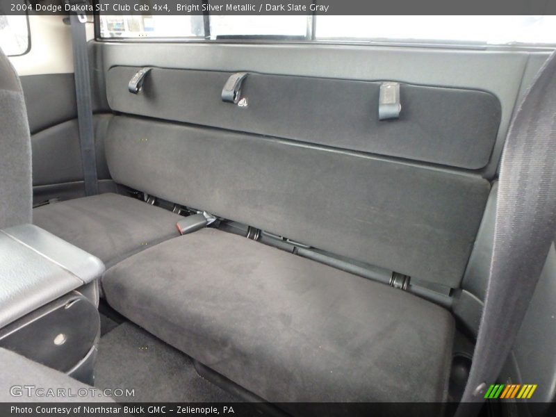 Bright Silver Metallic / Dark Slate Gray 2004 Dodge Dakota SLT Club Cab 4x4