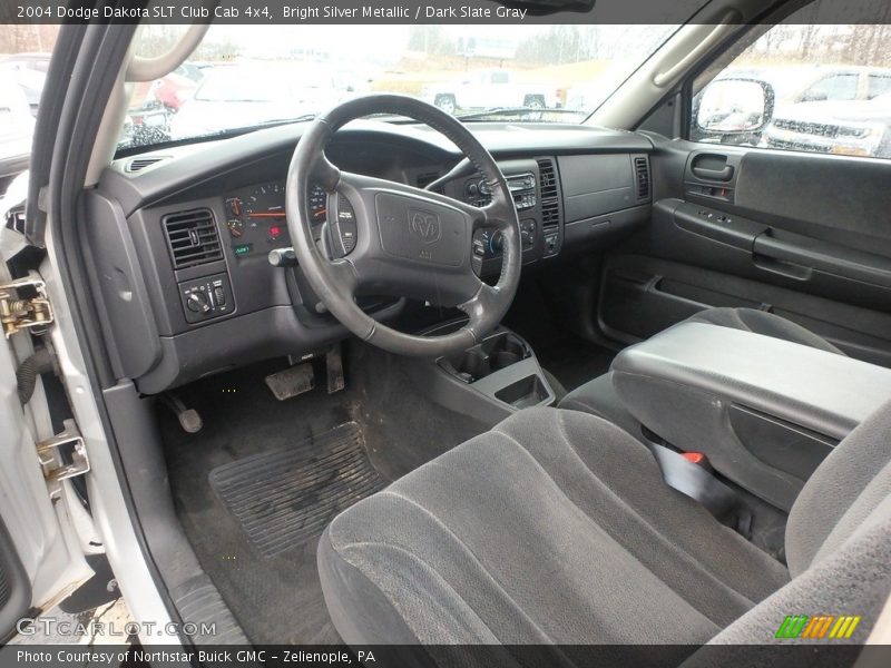 Bright Silver Metallic / Dark Slate Gray 2004 Dodge Dakota SLT Club Cab 4x4