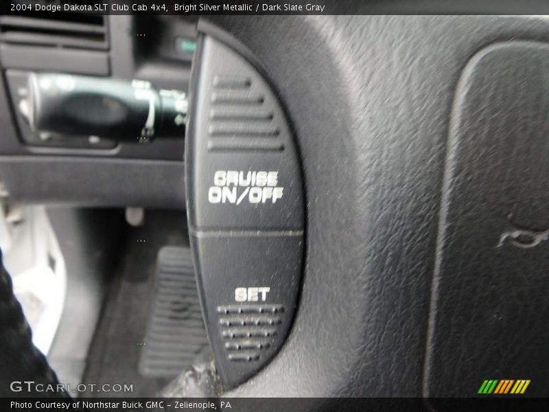 Bright Silver Metallic / Dark Slate Gray 2004 Dodge Dakota SLT Club Cab 4x4