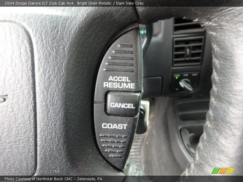 Bright Silver Metallic / Dark Slate Gray 2004 Dodge Dakota SLT Club Cab 4x4