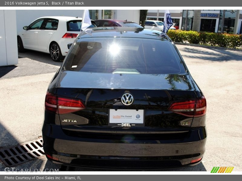 Black / Titan Black 2016 Volkswagen Jetta S