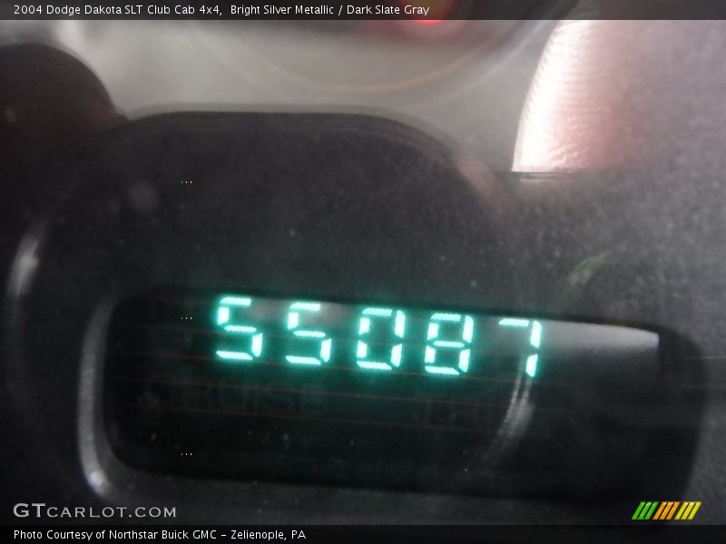 Bright Silver Metallic / Dark Slate Gray 2004 Dodge Dakota SLT Club Cab 4x4