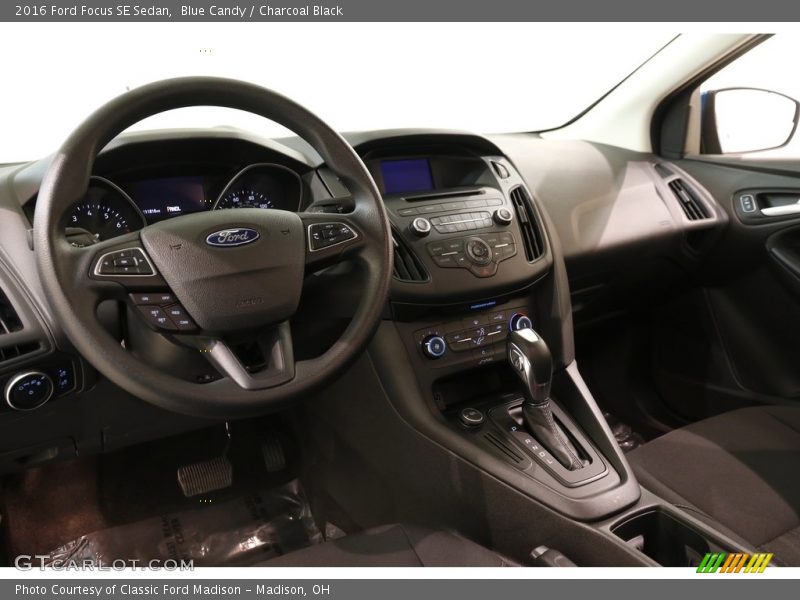 Blue Candy / Charcoal Black 2016 Ford Focus SE Sedan