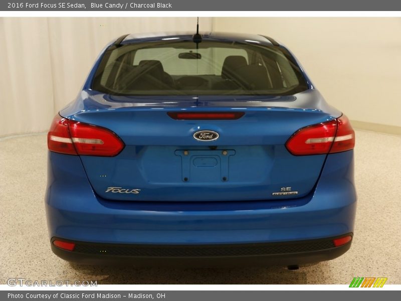 Blue Candy / Charcoal Black 2016 Ford Focus SE Sedan