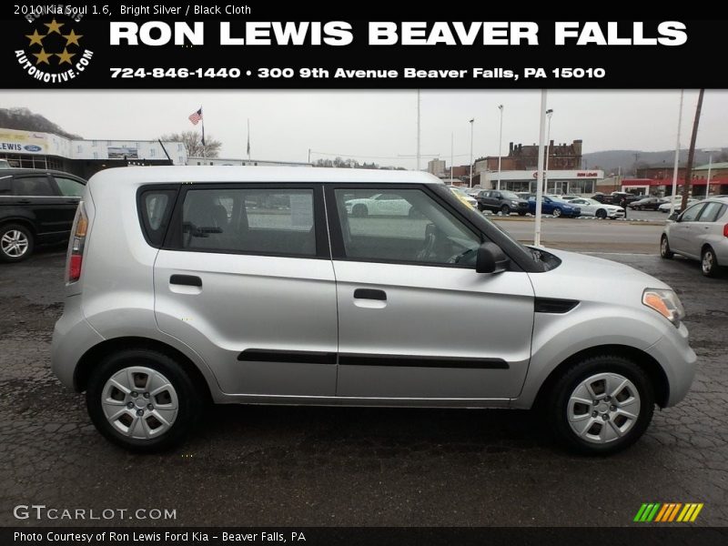 Bright Silver / Black Cloth 2010 Kia Soul 1.6