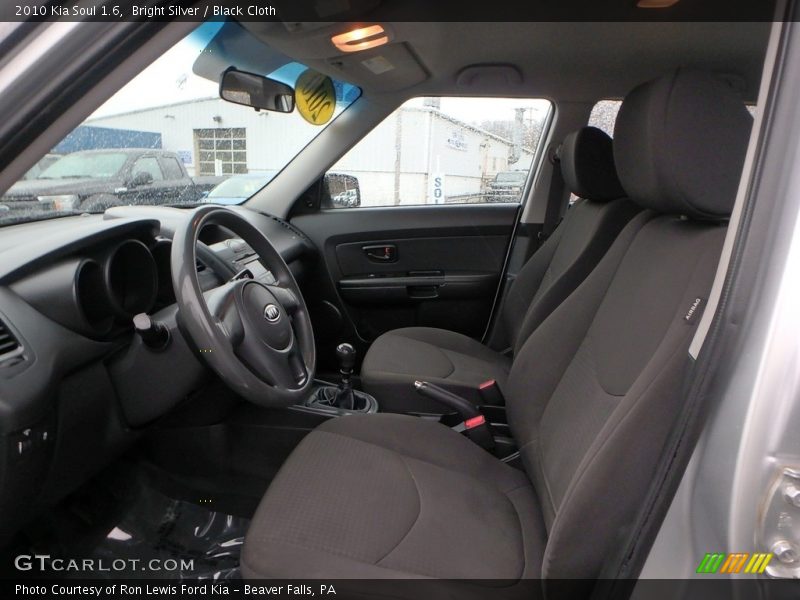 Bright Silver / Black Cloth 2010 Kia Soul 1.6
