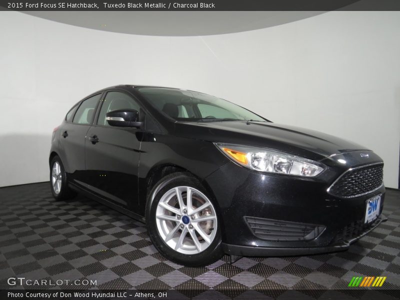Tuxedo Black Metallic / Charcoal Black 2015 Ford Focus SE Hatchback