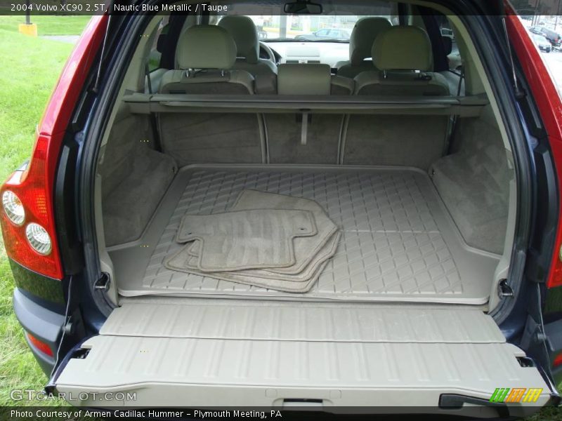 Nautic Blue Metallic / Taupe 2004 Volvo XC90 2.5T