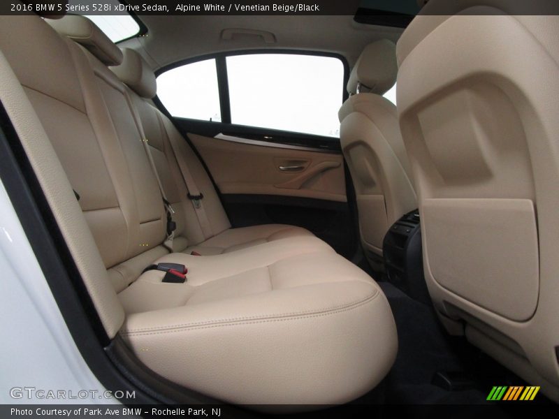 Alpine White / Venetian Beige/Black 2016 BMW 5 Series 528i xDrive Sedan