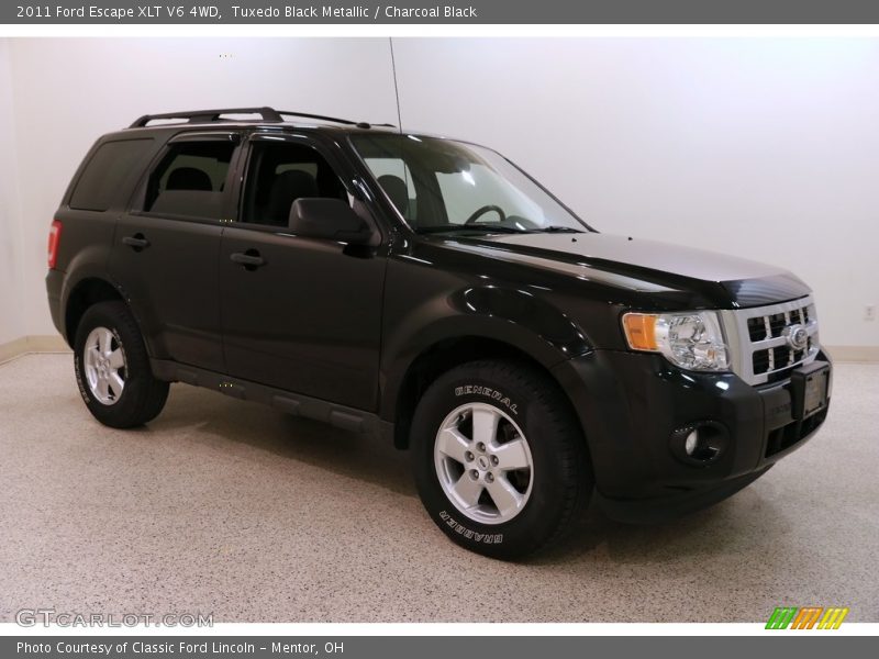 Tuxedo Black Metallic / Charcoal Black 2011 Ford Escape XLT V6 4WD