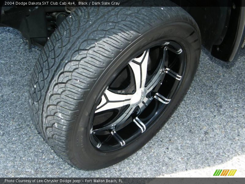 Black / Dark Slate Gray 2004 Dodge Dakota SXT Club Cab 4x4