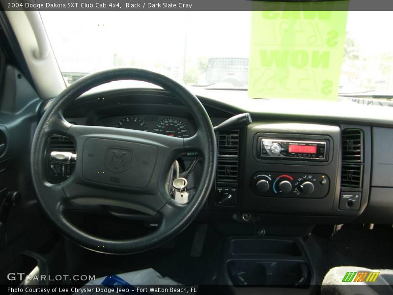 Black / Dark Slate Gray 2004 Dodge Dakota SXT Club Cab 4x4