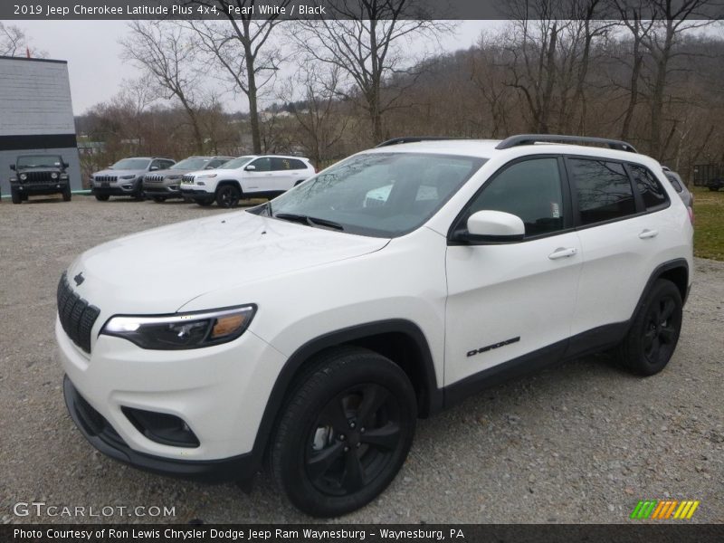 Pearl White / Black 2019 Jeep Cherokee Latitude Plus 4x4