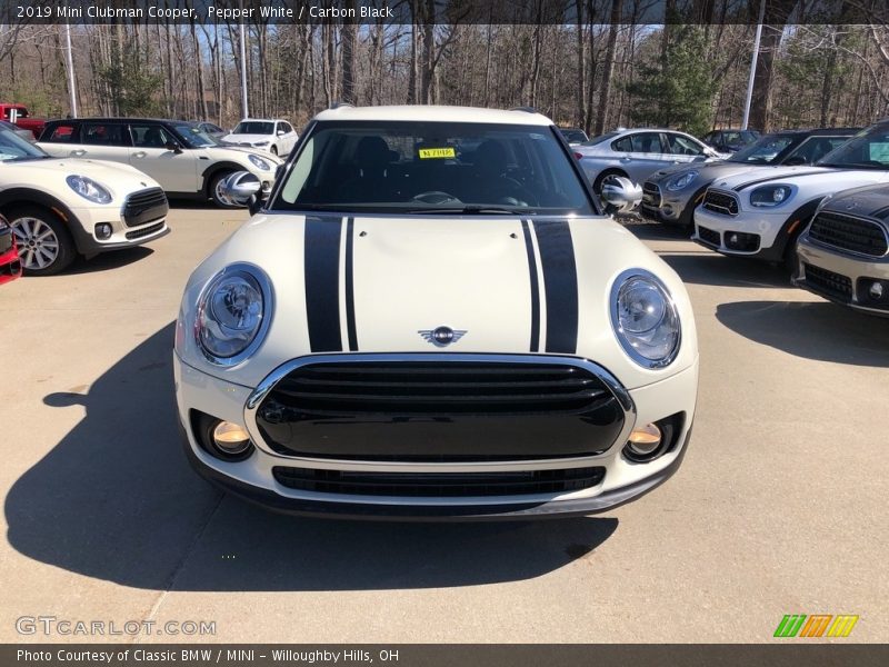 Pepper White / Carbon Black 2019 Mini Clubman Cooper