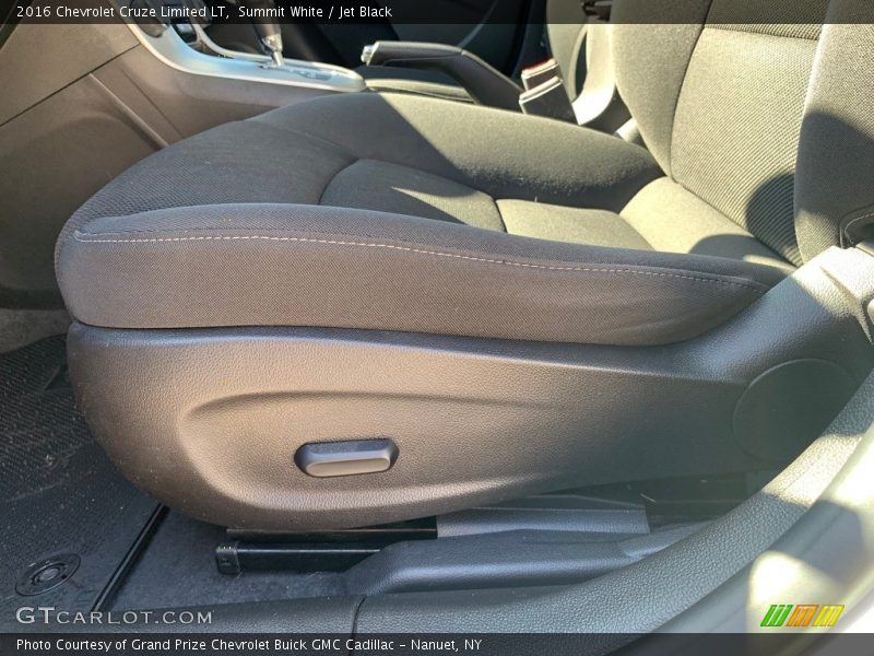 Summit White / Jet Black 2016 Chevrolet Cruze Limited LT