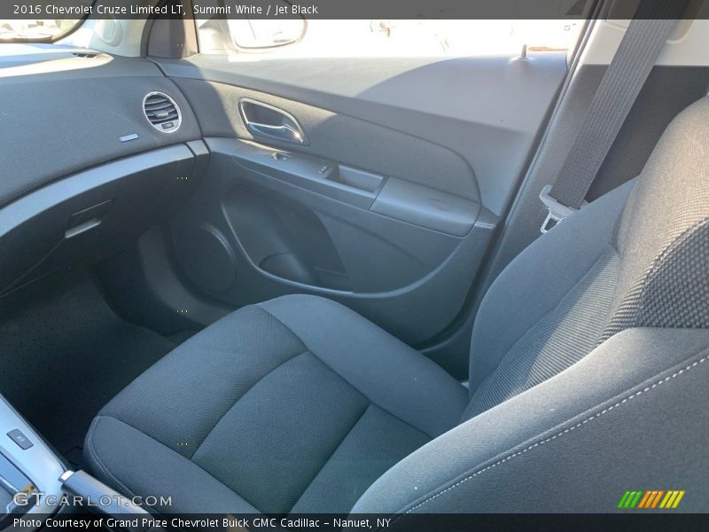 Summit White / Jet Black 2016 Chevrolet Cruze Limited LT