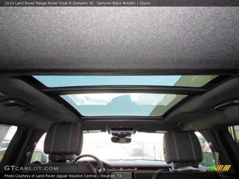 Santorini Black Metallic / Ebony 2019 Land Rover Range Rover Velar R-Dynamic SE