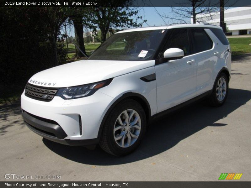 Fuji White / Ebony 2019 Land Rover Discovery SE