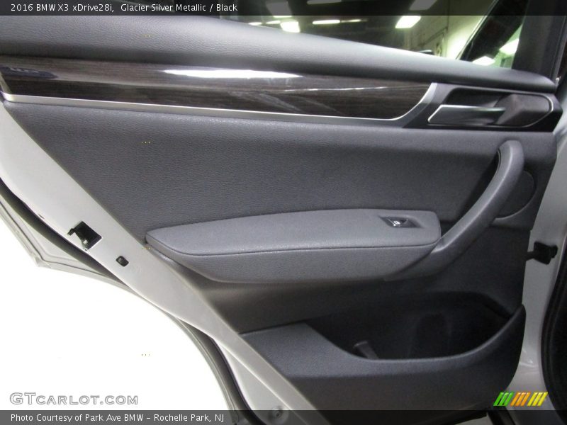 Glacier Silver Metallic / Black 2016 BMW X3 xDrive28i