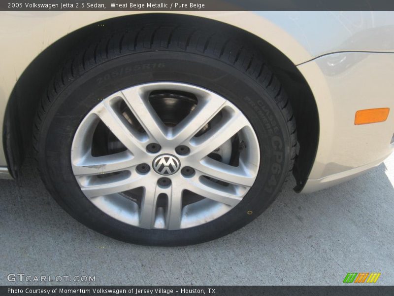 Wheat Beige Metallic / Pure Beige 2005 Volkswagen Jetta 2.5 Sedan