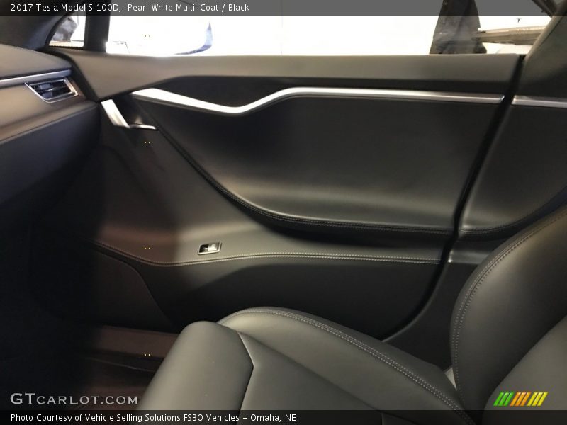 Door Panel of 2017 Model S 100D