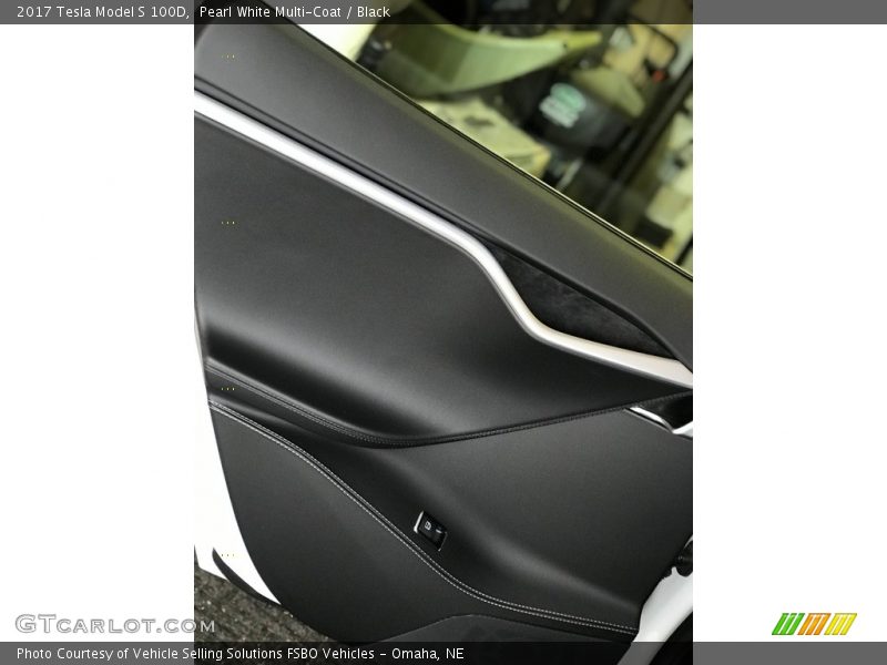 Door Panel of 2017 Model S 100D