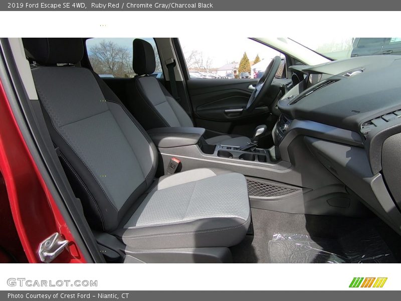 Ruby Red / Chromite Gray/Charcoal Black 2019 Ford Escape SE 4WD