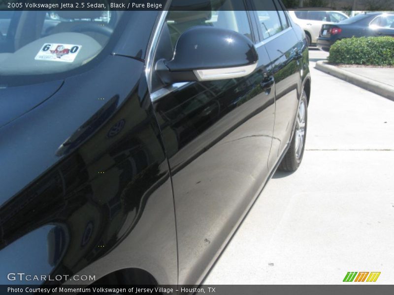 Black / Pure Beige 2005 Volkswagen Jetta 2.5 Sedan