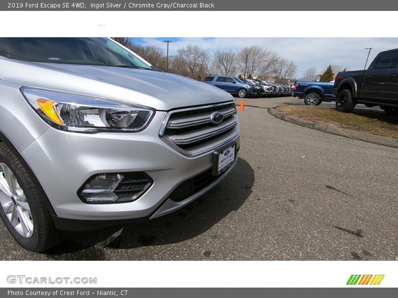 Ingot Silver / Chromite Gray/Charcoal Black 2019 Ford Escape SE 4WD