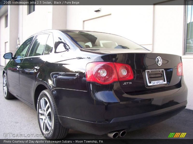 Black / Pure Beige 2005 Volkswagen Jetta 2.5 Sedan