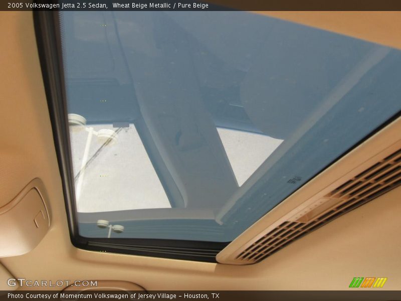 Wheat Beige Metallic / Pure Beige 2005 Volkswagen Jetta 2.5 Sedan