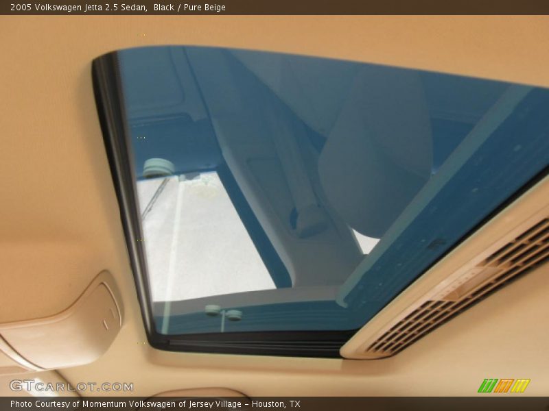 Black / Pure Beige 2005 Volkswagen Jetta 2.5 Sedan