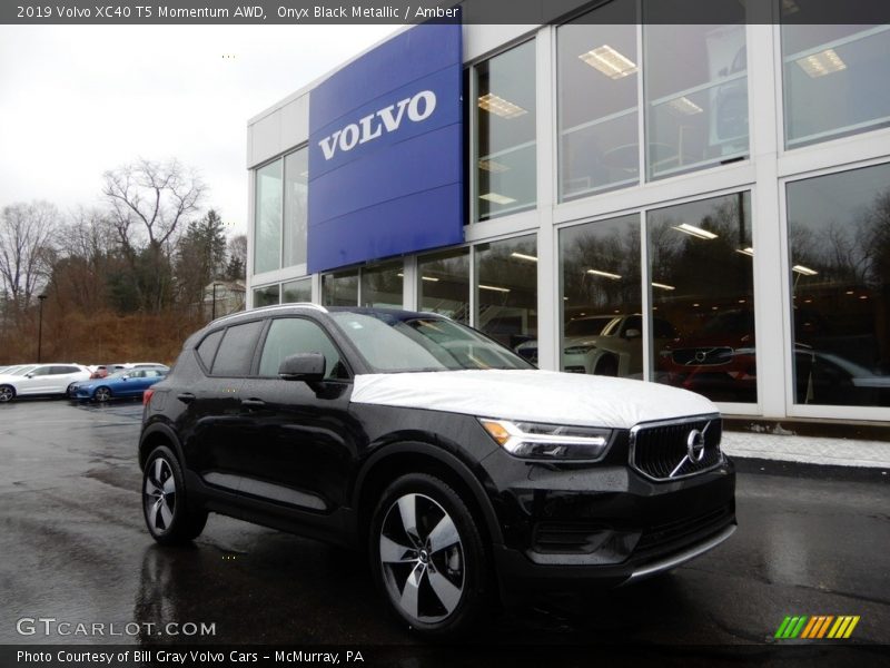 Onyx Black Metallic / Amber 2019 Volvo XC40 T5 Momentum AWD