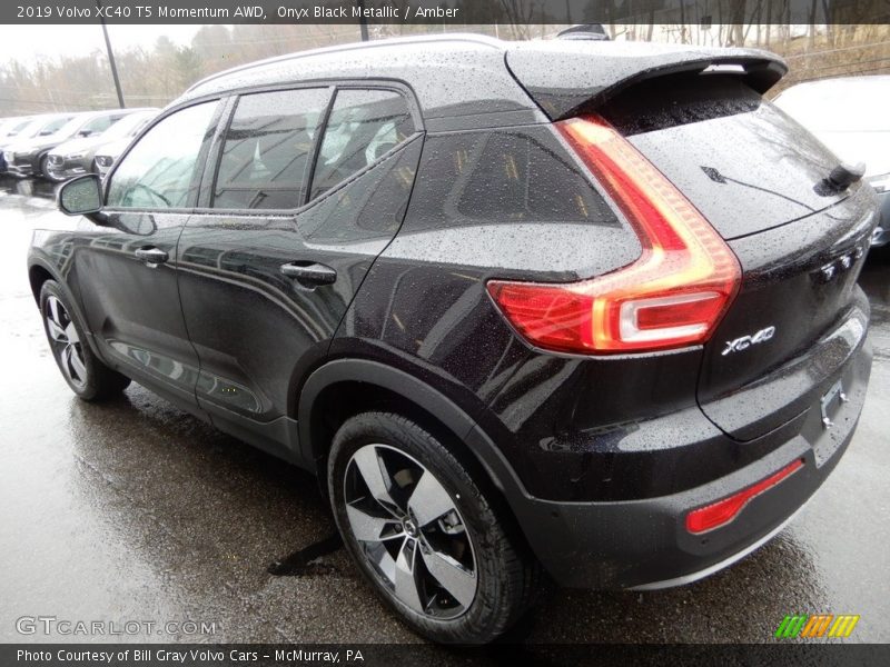 Onyx Black Metallic / Amber 2019 Volvo XC40 T5 Momentum AWD