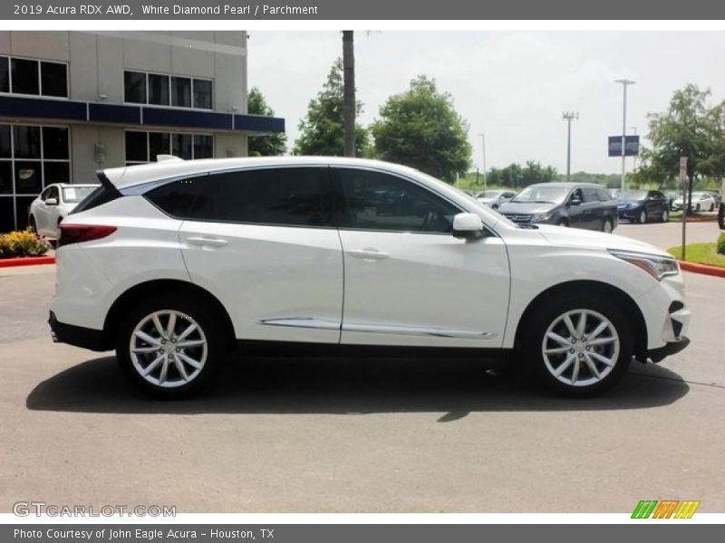 White Diamond Pearl / Parchment 2019 Acura RDX AWD
