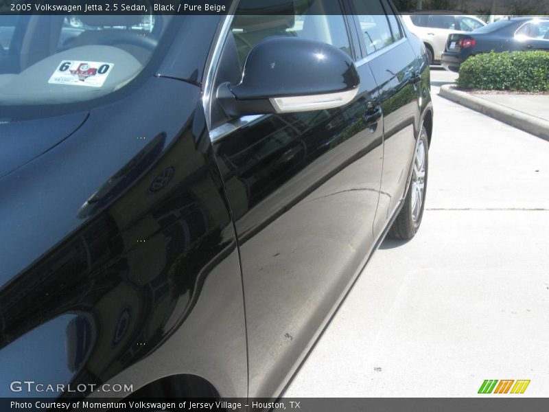 Black / Pure Beige 2005 Volkswagen Jetta 2.5 Sedan
