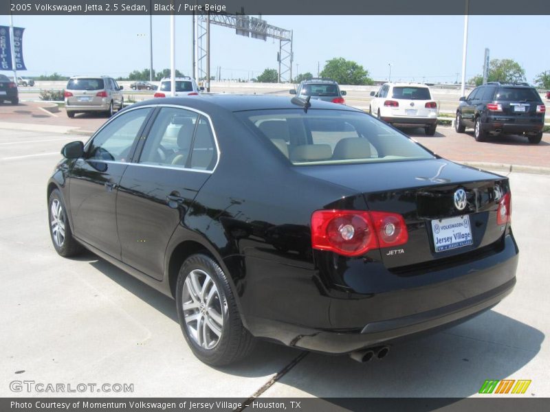 Black / Pure Beige 2005 Volkswagen Jetta 2.5 Sedan