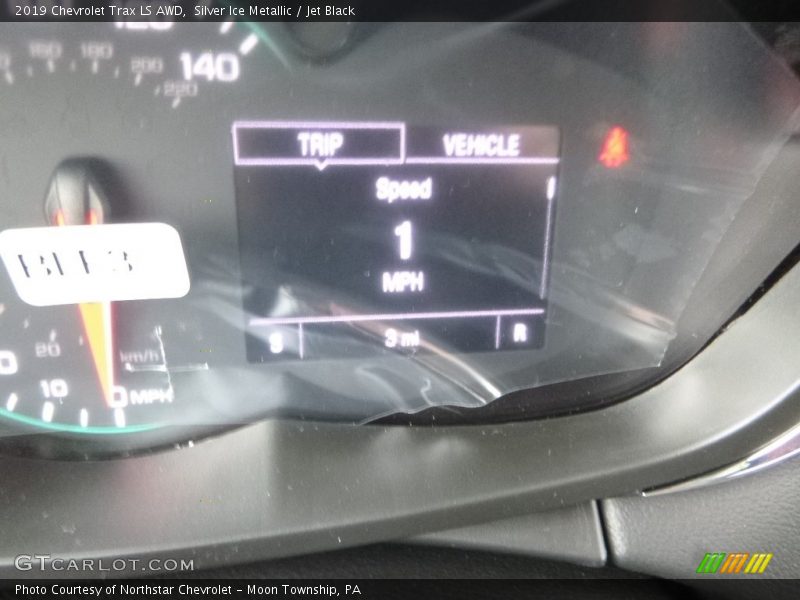 Silver Ice Metallic / Jet Black 2019 Chevrolet Trax LS AWD