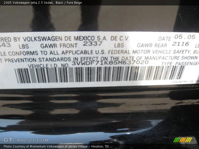 Black / Pure Beige 2005 Volkswagen Jetta 2.5 Sedan