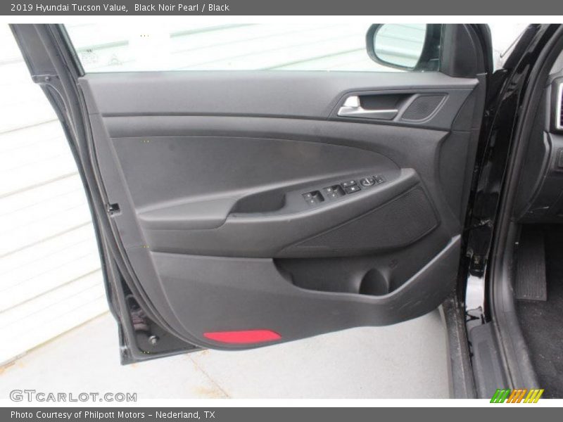 Black Noir Pearl / Black 2019 Hyundai Tucson Value