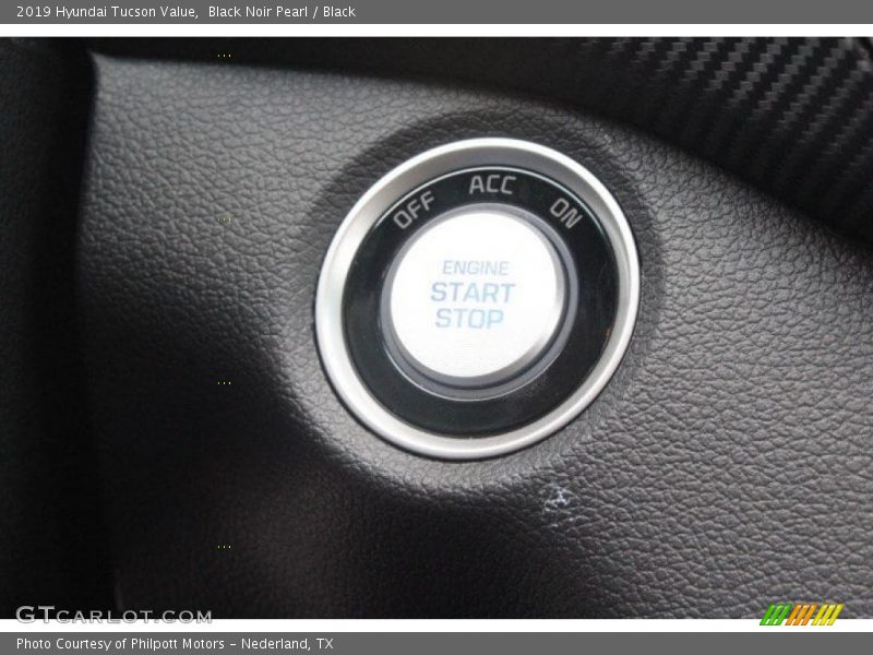 Black Noir Pearl / Black 2019 Hyundai Tucson Value