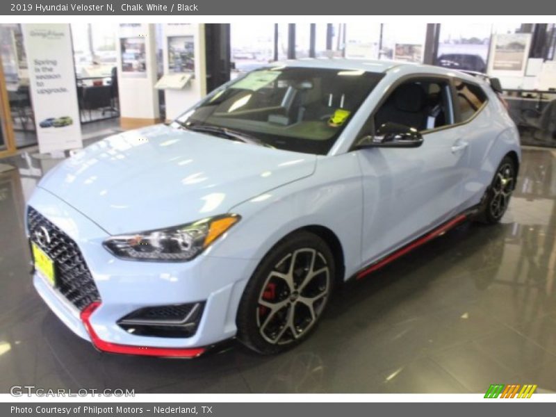 Chalk White / Black 2019 Hyundai Veloster N