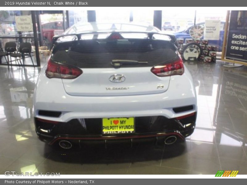 Chalk White / Black 2019 Hyundai Veloster N