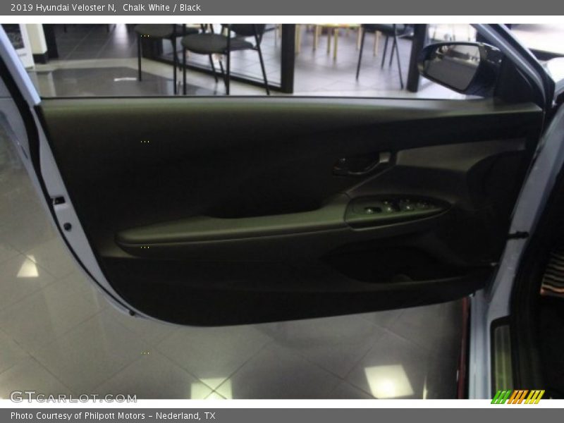 Chalk White / Black 2019 Hyundai Veloster N