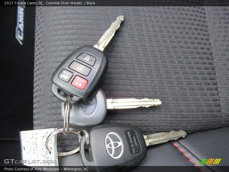 Celestial Silver Metallic / Black 2017 Toyota Camry SE